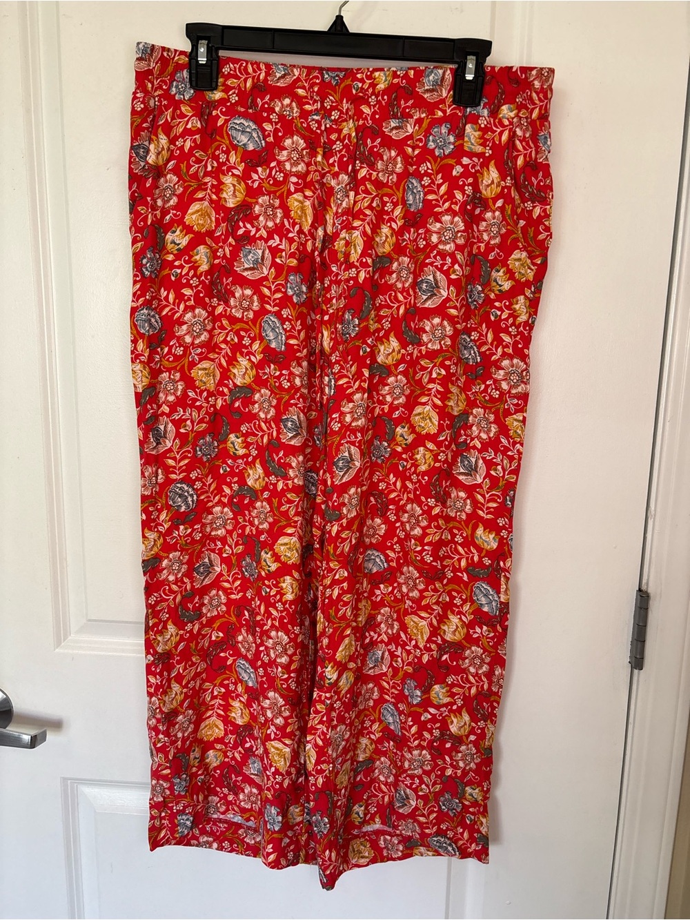 LOFT Women’s Red Floral Straight Leg Woven Viscose Pants Elastic Waist M